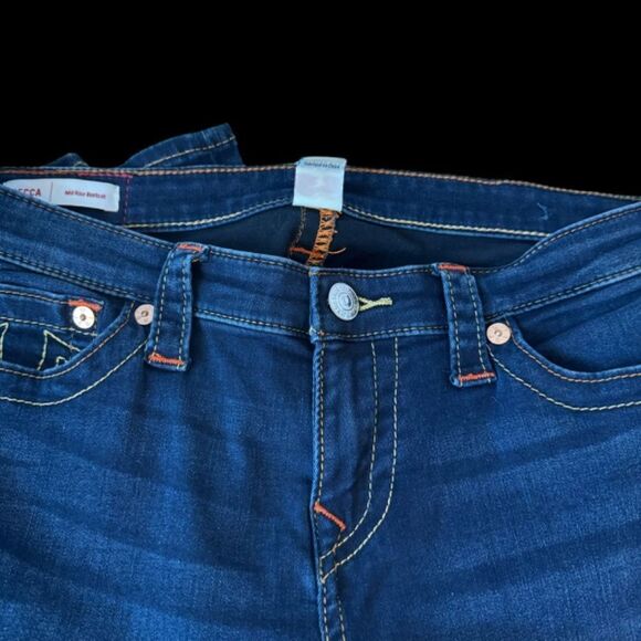 True Religion Becca NWOT  Mid Rise Flap Pocket Boot. Cut Jeans Sz 32 - Picture 5 of 13